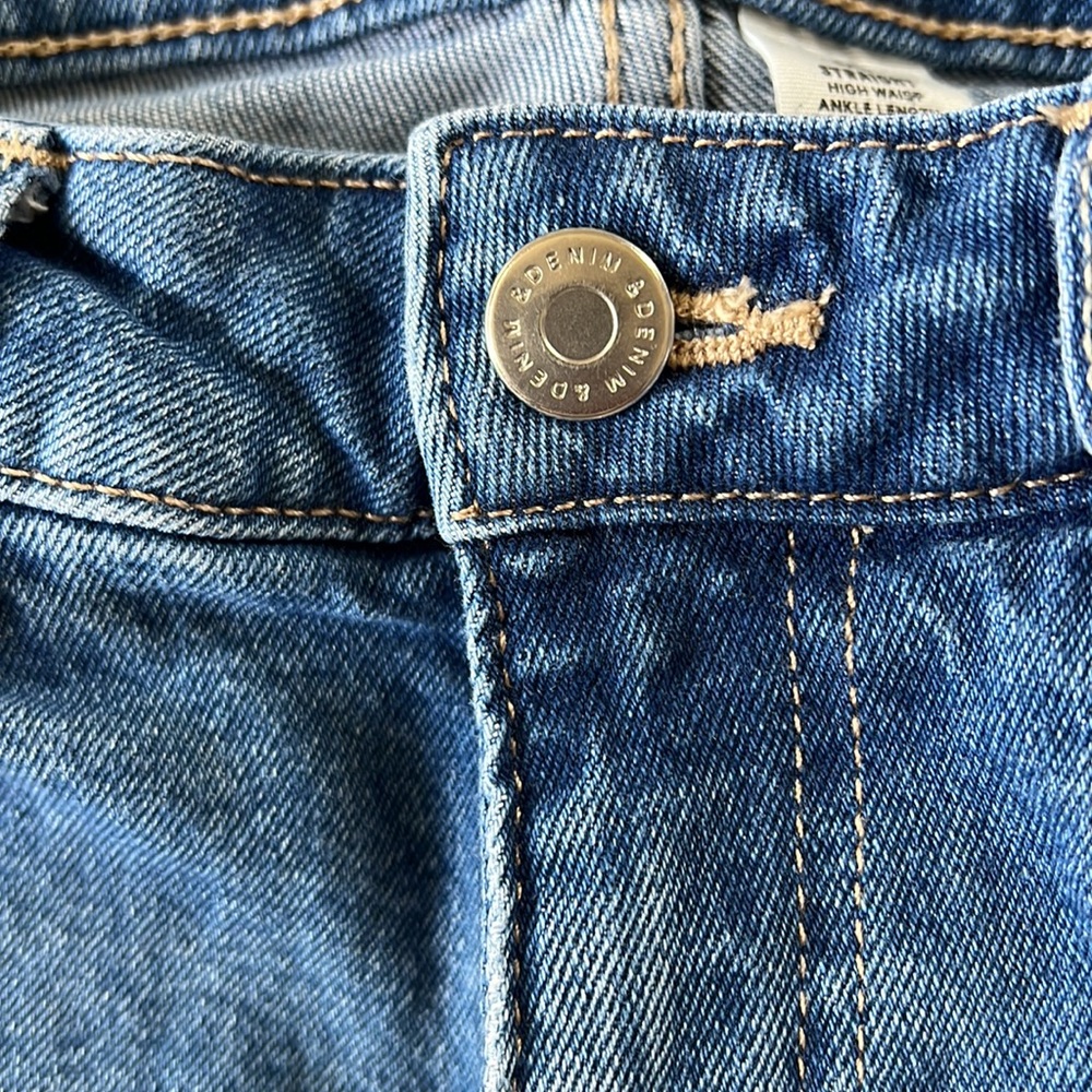 & DENIM JEANS - Picture 3 of 10